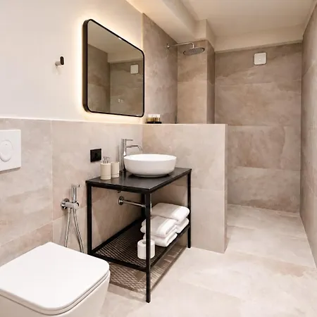 Lafe Hotel 4*