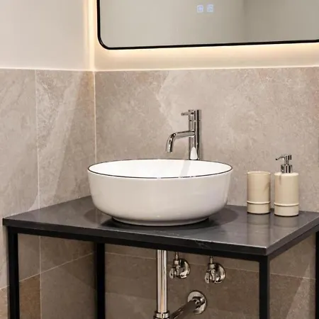 Lafe Hotel Tirana