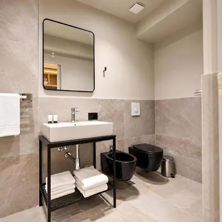 Lafe Tirana